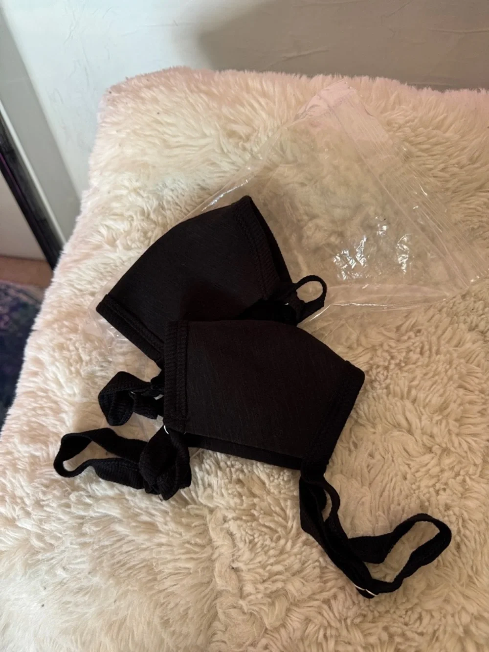 Black masks with adjustable straps nwot
